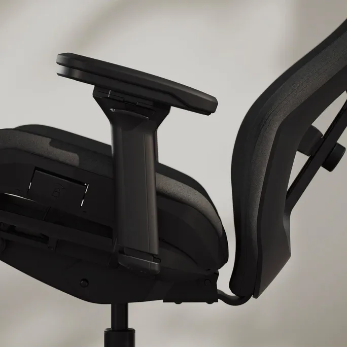 Fractal Refine Gaming Chair Mesh Dark/ Schwarz | Synchro-Tilt Mechanismus, Rückenlehne mit integrierter Lordosenstütze – Bild 4